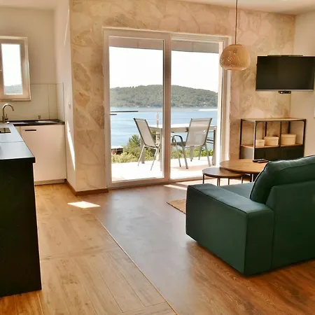Sea View Sonja Apartman *
